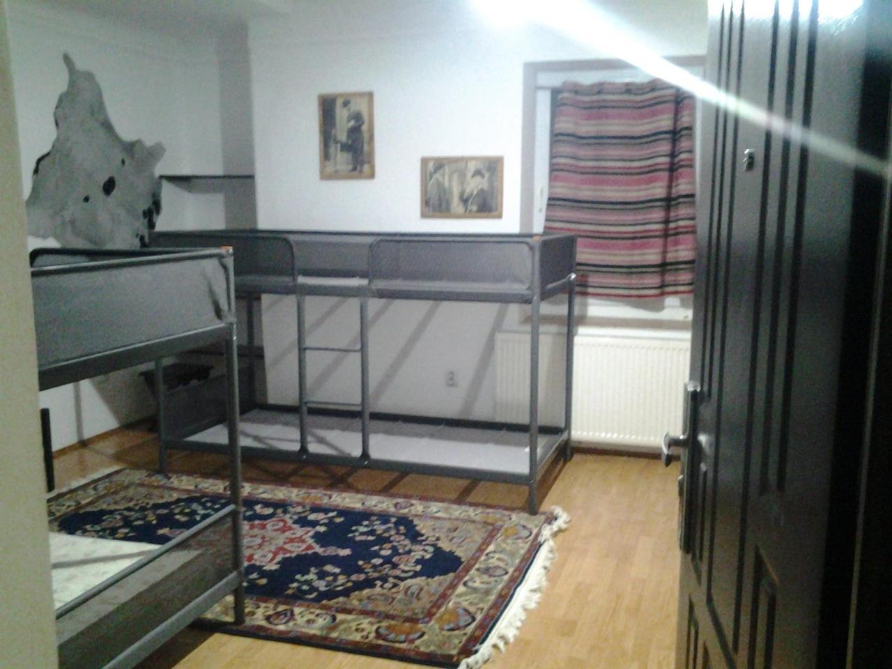 Leyla Hostel Brasov Exterior photo